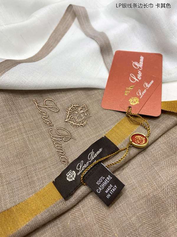 Loro Piana Scarf LPC00059 Loro Piana Scarf LPC00059